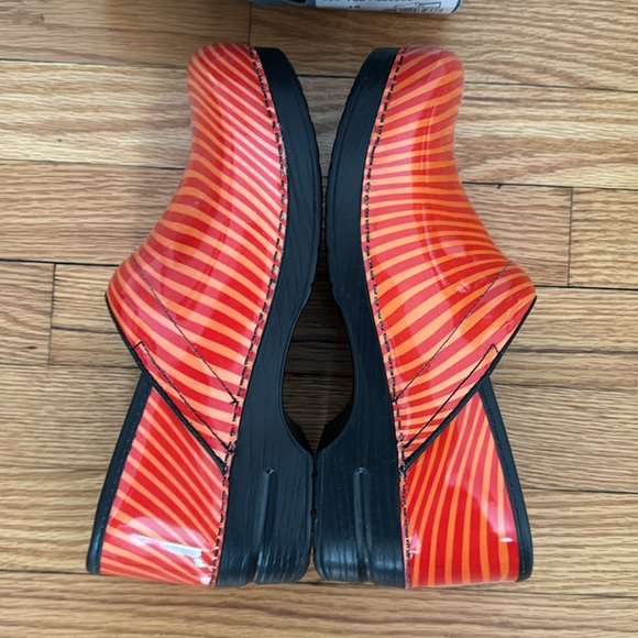 Size EU 42 Dansko orange and red pattern - Picture 8 of 15